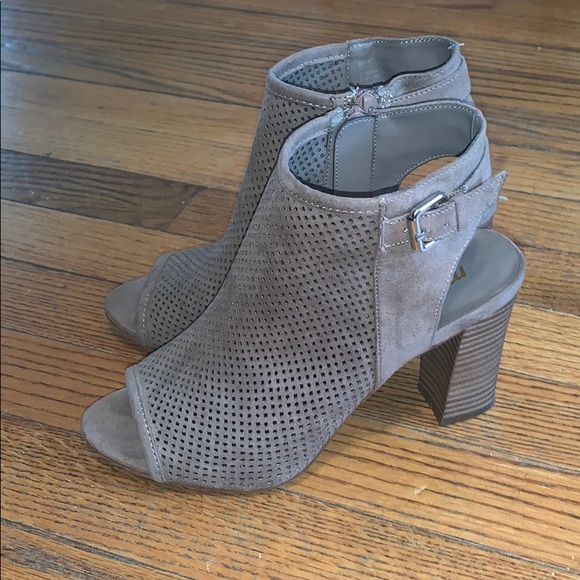 Peep toe/open back booties - Picture 1 of 6